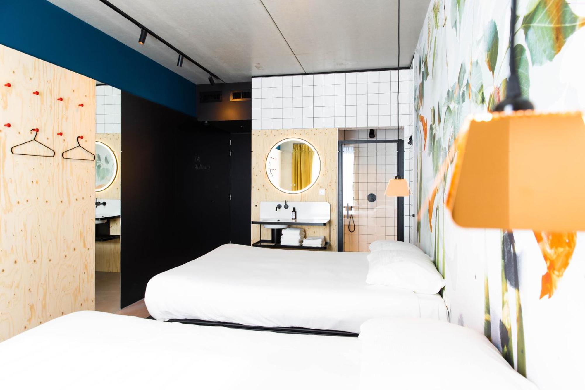 Moloko, Modern Designed Sleep & Shower Hotel In City Center, Digital Key By Sms Enschede Exterior photo